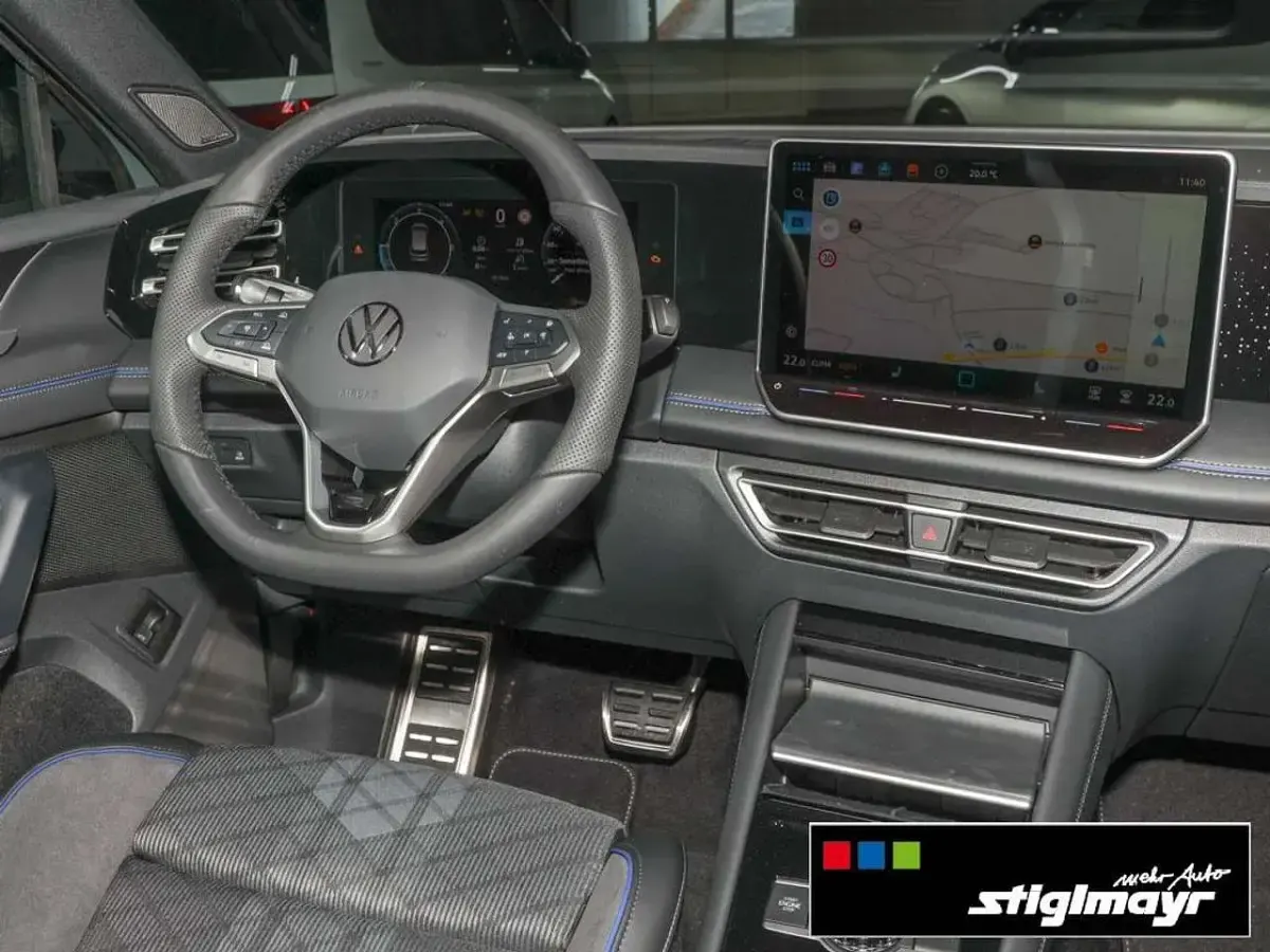 Gebraucht VW Tiguan R-line 193 PS (141 kW) 2026 Cipressinogrün metallic SUV