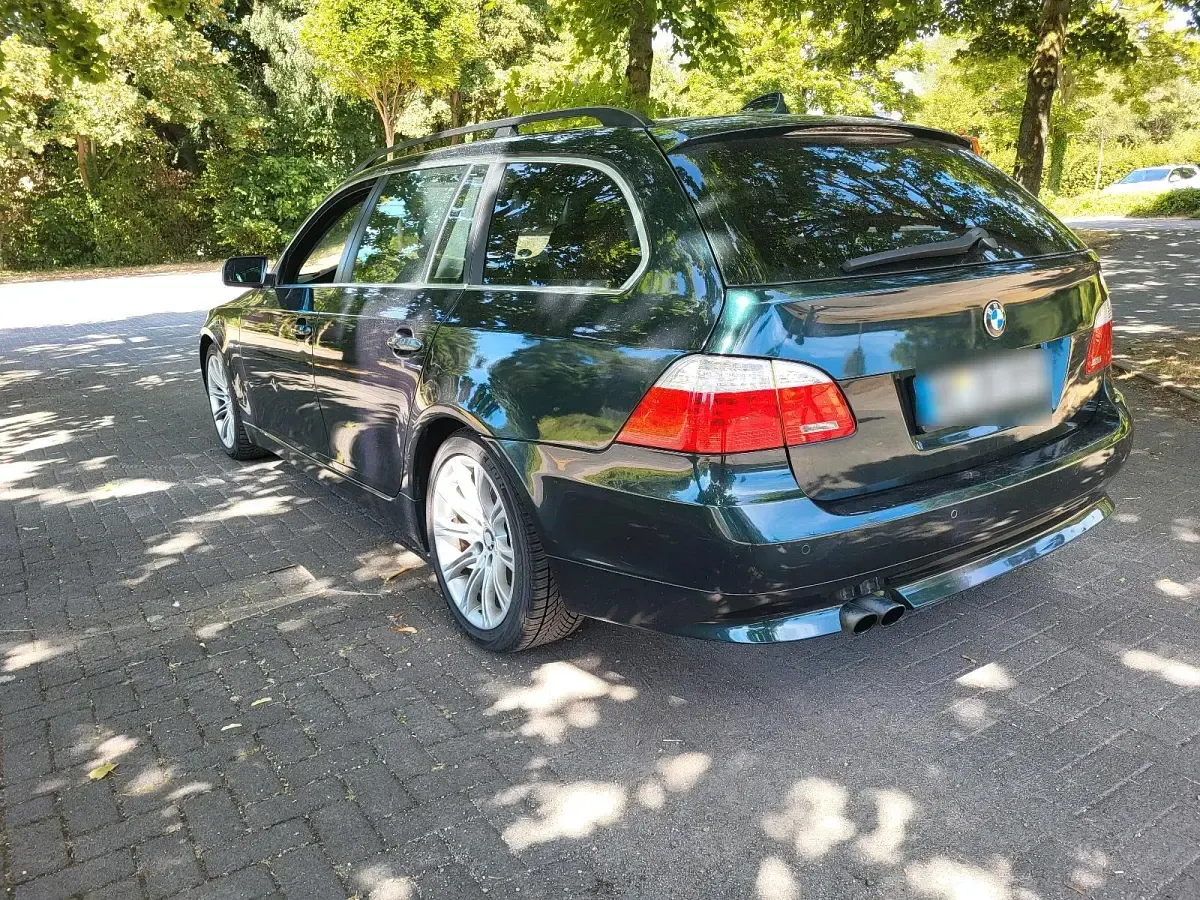 Gebraucht BMW 525 218 PS (160 kW) 2009 Grün Kombi