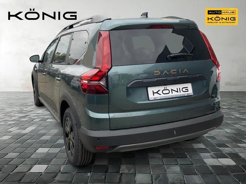 Gebraucht Dacia Jogger Extreme 110 PS (80 kW) 2024 Grün Van / Kleinbus