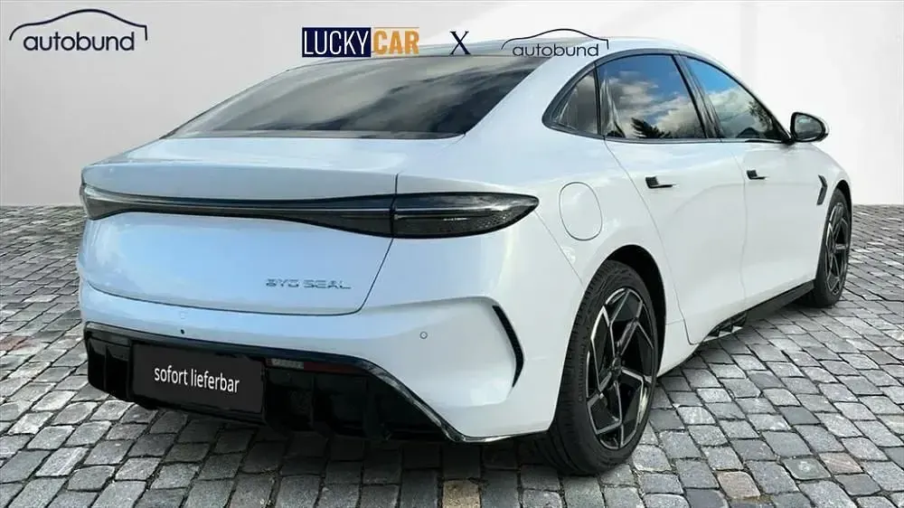 Nowe BYD Seal Design 230 kW (313 KM) 2025 Biały Sedan/Limuzyna