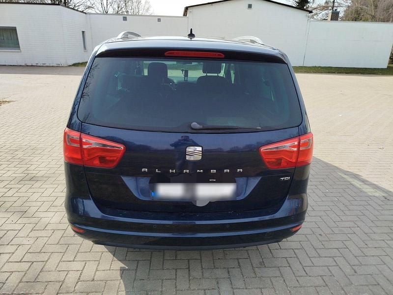 Gebraucht Seat Alhambra 177 PS (130 kW) 2015 Blau Van / Kleinbus