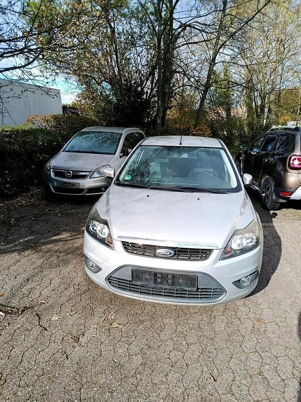 Gebraucht Ford Focus Sport 100 PS (73 kW) 2009 Silber Limousine