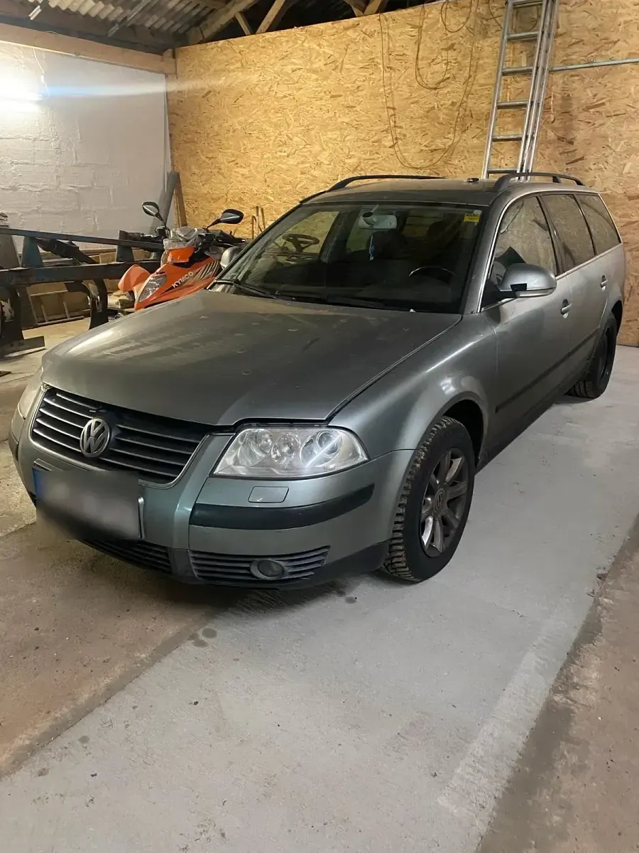 Gebraucht VW Passat 130 PS (95 kW) 2003 Silber Kombi