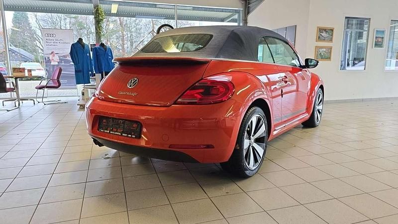 Używany VW Beetle CLUB 150 KM (110 kW) 2016 Pomarańczowy Hatchback