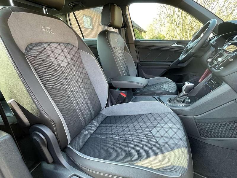 Gebraucht VW Tiguan R-line 150 PS (110 kW) 2024 Weiß SUV