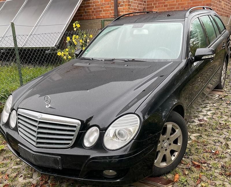 Gebraucht Mercedes E220 170 PS (125 kW) 2008 Schwarz Kombi