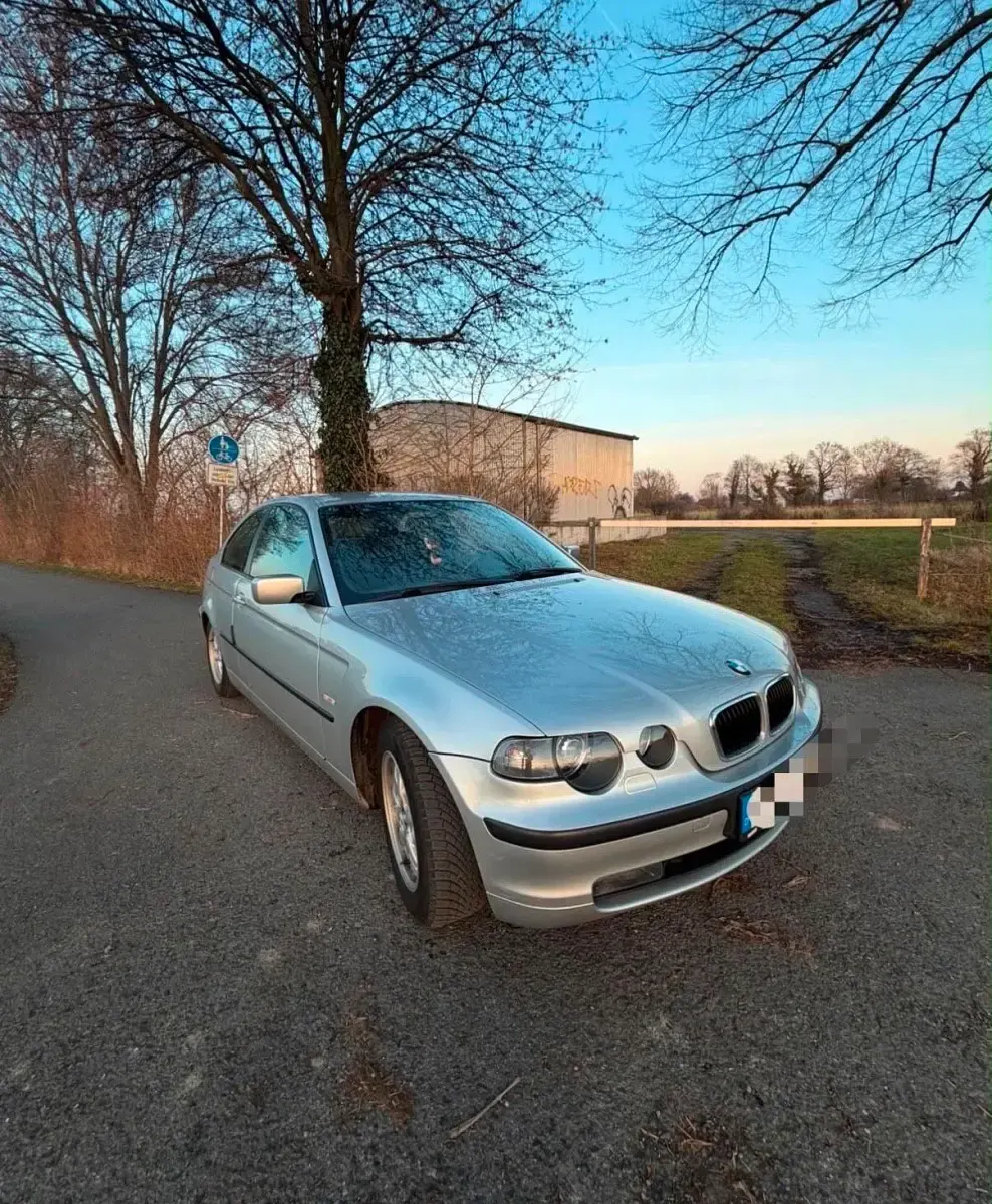 Gebraucht BMW 316 116 PS (85 kW) 2002 Silber Limousine