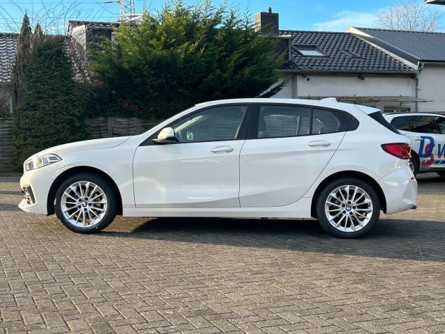 Gebraucht BMW 116 Advantage 116 PS (85 kW) 2019 Alpinweiss Kleinwagen
