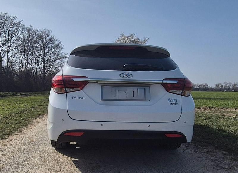 Gebraucht Hyundai i40 Style 141 PS (103 kW) 2017 Weiß Limousine