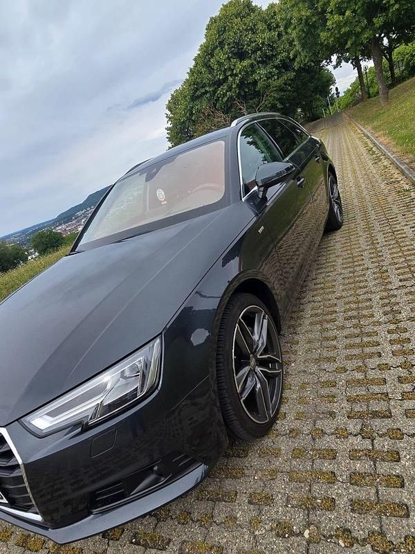 Gebraucht Audi A4 Sport 190 PS (139 kW) 2017 Grau Kombi