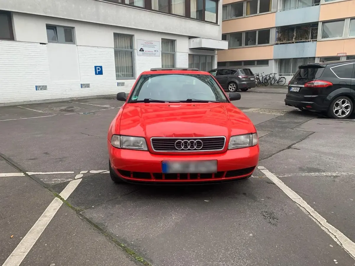 Gebraucht Audi A4 101 PS (74 kW) 1995 Rot Limousine