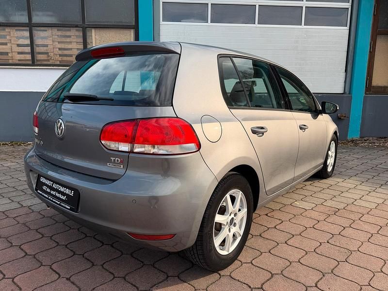 Gebraucht VW Golf VI 105 PS (77 kW) 2011 Grau Kleinwagen