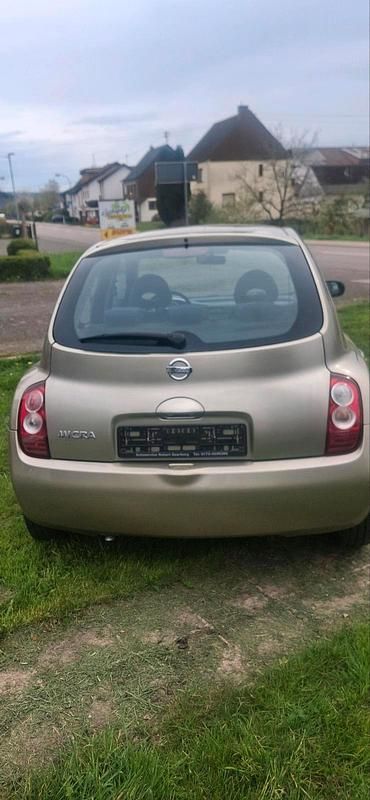 Gebraucht Nissan Micra 65 PS (47 kW) 2004 Gold Kleinwagen