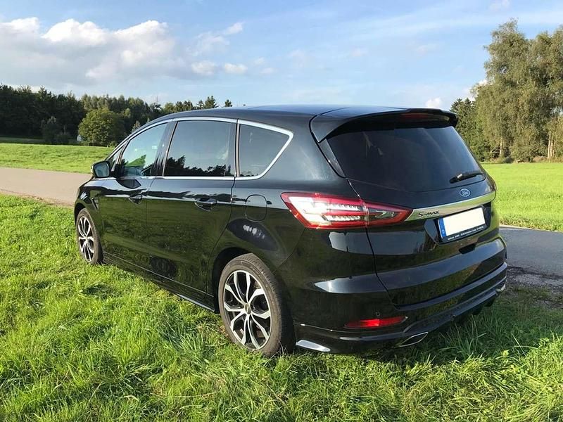 Gebraucht Ford S-MAX Titanium 209 PS (153 kW) 2015 Schwarz Van / Kleinbus