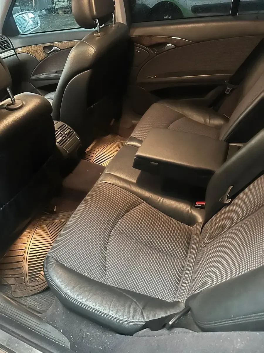 Gebraucht Mercedes E220 150 PS (110 kW) 2004 Silber Kombi