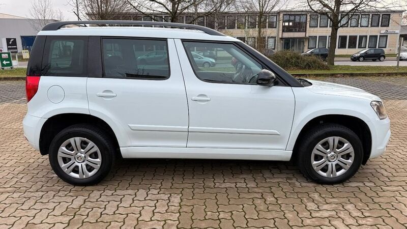 Gebraucht Skoda Yeti Active 110 PS (80 kW) 2015 Weiß SUV