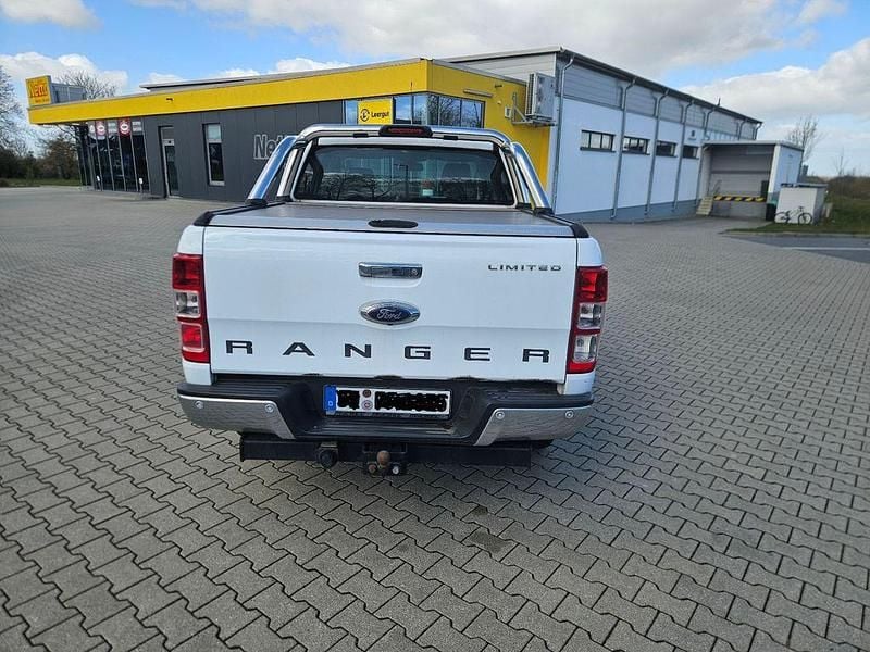 Gebraucht Ford Ranger 160 PS (117 kW) 2016 Weiß Pickup