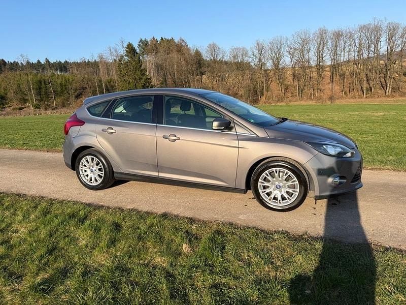 Gebraucht Ford Focus Titanium 150 PS (110 kW) 2011 Braun Limousine