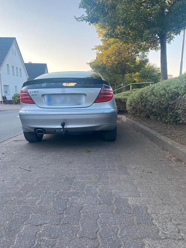 Gebraucht Mercedes C180 129 PS (94 kW) 2001 Silber Coupé
