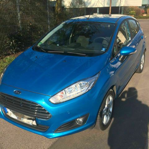 Blau metallic Gebraucht 2014 Ford Fiesta Titanium Kleinwagen | 13.950 € - Bild 1/4