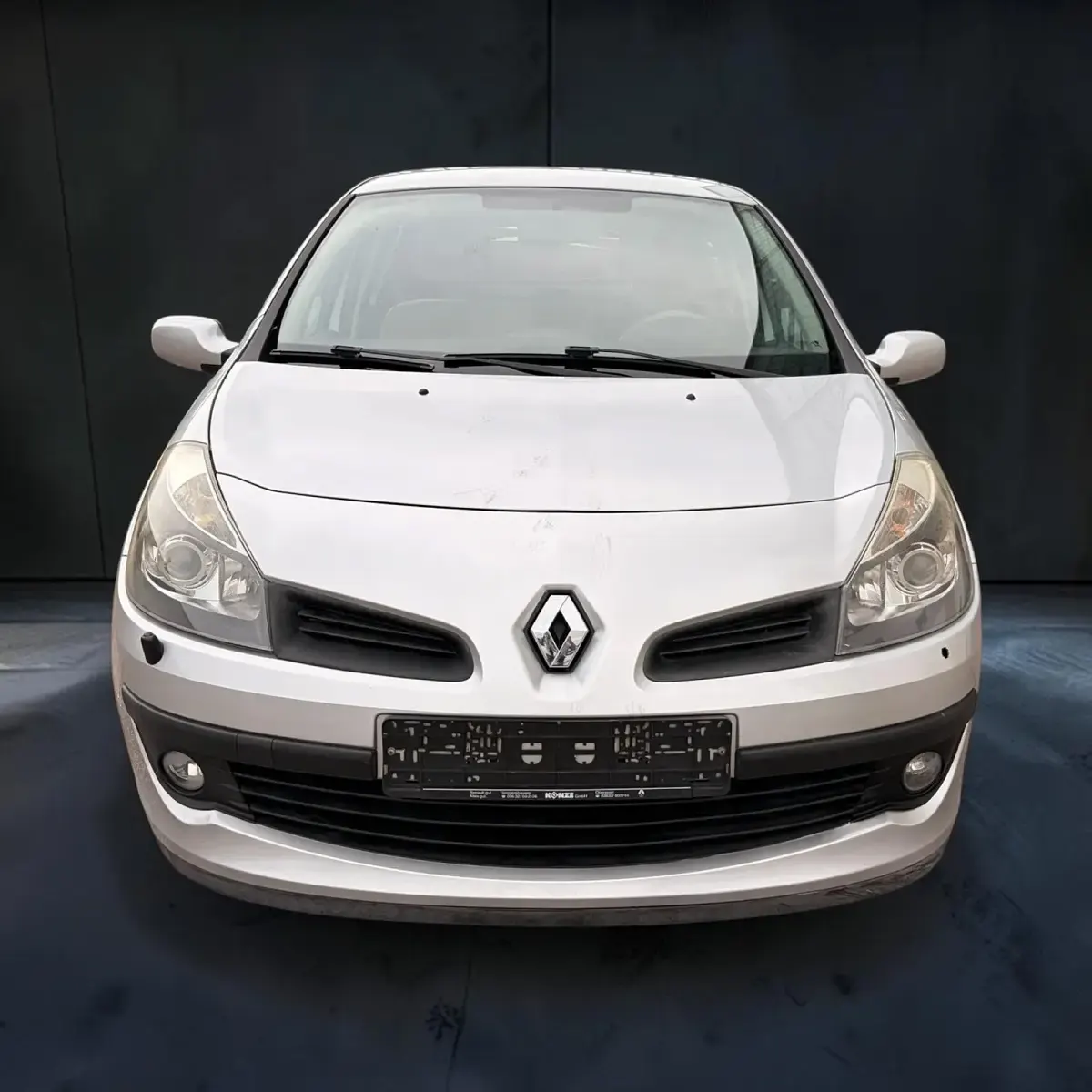 Gebraucht Renault Clio II 88 PS (64 kW) 2006 Silber Limousine