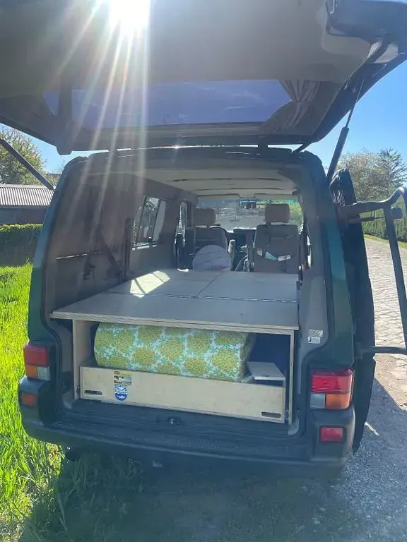 Second-hand VW Caravelle 116 CP (85 kW) 1997 Verde Van