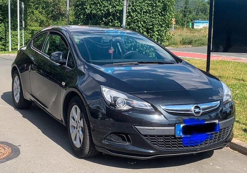 Schwarz Gebraucht 2013 Opel Astra GTC Active Limousine | 6.990 € (Fairer Preis) - Bild 1/4