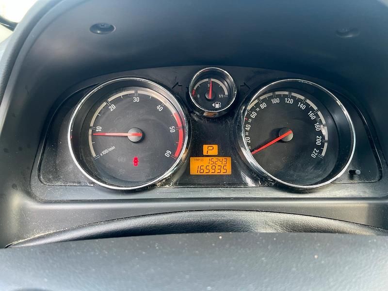 Gebraucht Opel Antara 150 PS (110 kW) 2007 Grau SUV