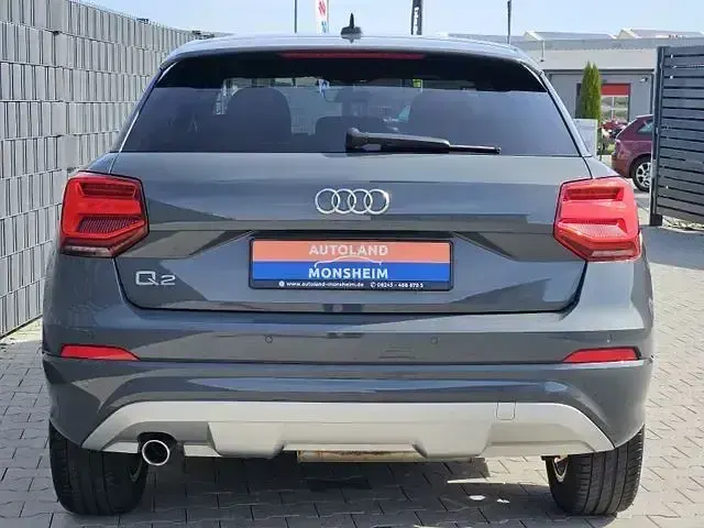 Gebraucht Audi Q2 Sport 116 PS (85 kW) 2019 Grau SUV