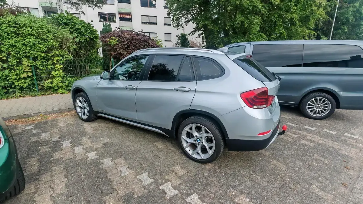Gebraucht BMW X1 143 PS (105 kW) 2013 Silber SUV