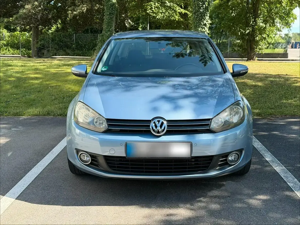 Gebraucht VW Golf 102 PS (75 kW) 2009 Blau Coupé