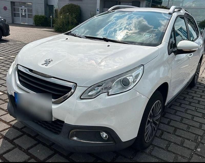 Weiß Gebraucht 2015 Peugeot 2008 Access SUV | 4.290 € (Superpreis) - Bild 1/4