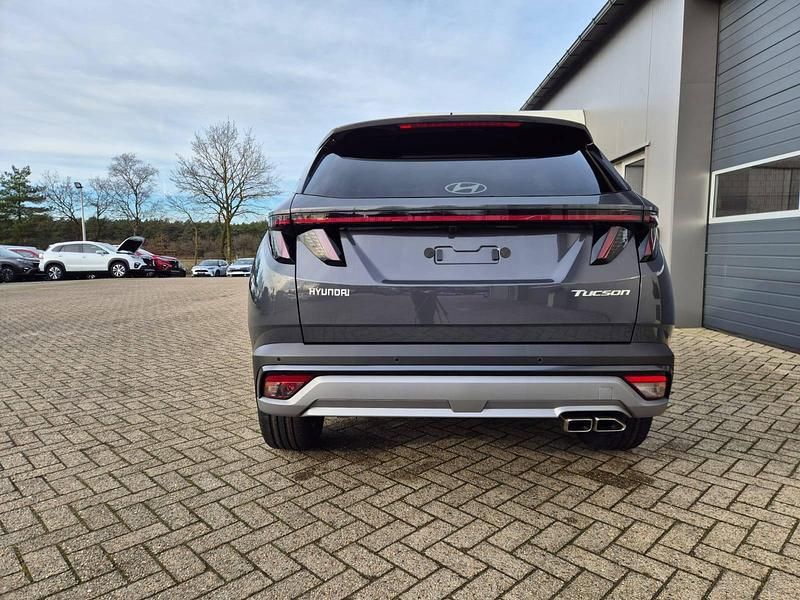 Neu Hyundai Tucson Trend 2026 Ecotronic gray SUV