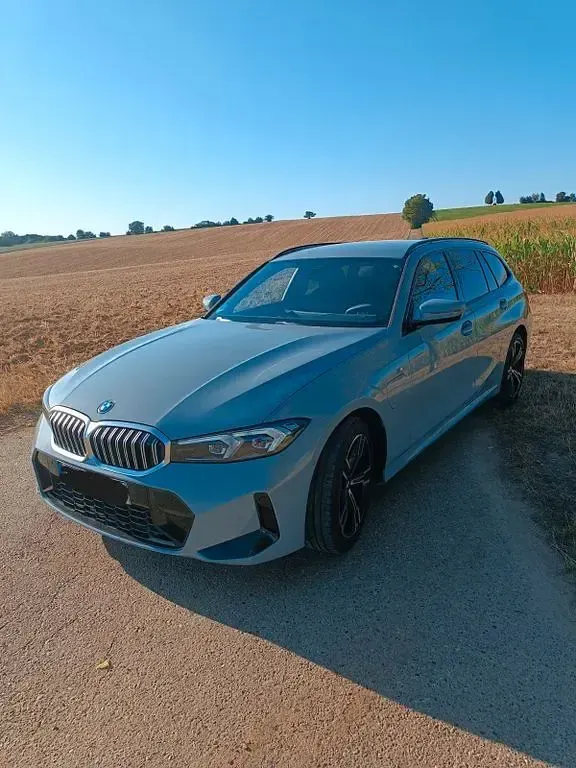 Gebraucht BMW 330e M Sport 292 PS (214 kW) 2026 Grau Kombi