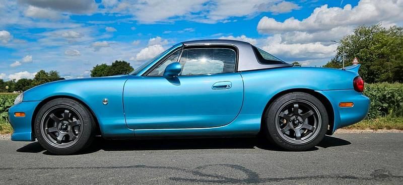 Blau Gebraucht 2001 Mazda MX5 Cabrio | 35.000 € - Bild 1/4