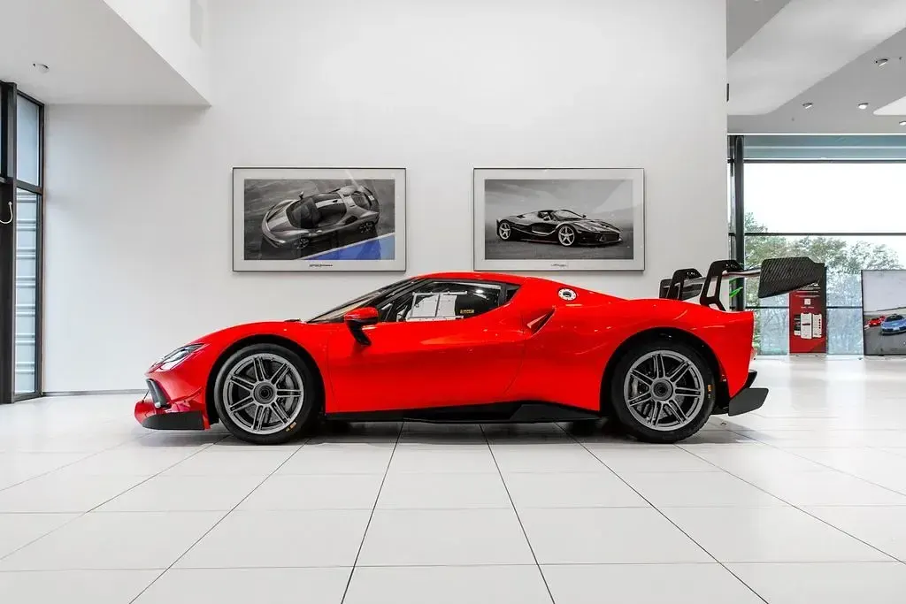 Neu Ferrari 296 700 PS (514 kW) 2025 Rot
