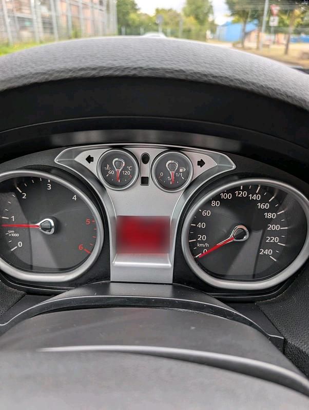 Gebraucht Ford Kuga 143 PS (105 kW) 2011 Weiß SUV