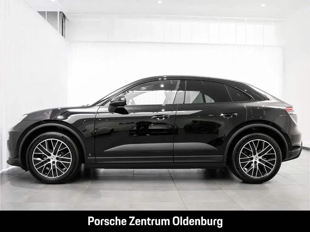 Gebraucht Porsche Macan 4 Electric 300 kW (408 PS) 2026 Schwarz SUV