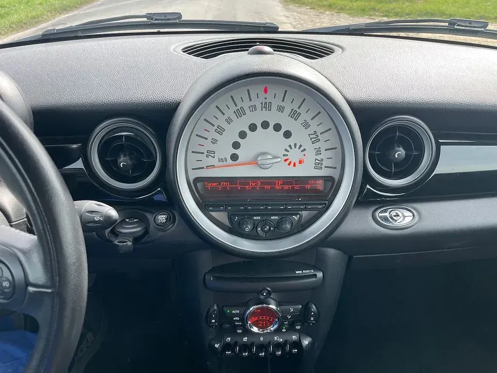 Używany Mini Cooper 122 KM (89 kW) 2012 Beżowy Hatchback