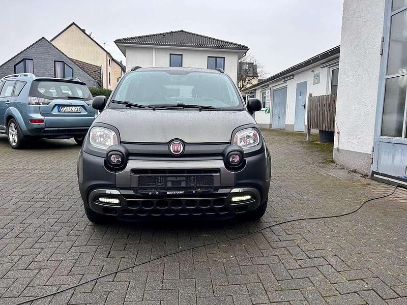 Gebraucht Fiat Panda Cross 69 PS (50 kW) 2020 Colore esterno (colosseo grau) Kleinwagen
