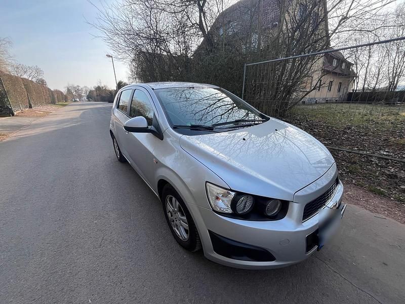 Gebraucht Chevrolet Aveo LT 101 PS (74 kW) 2012 Grau Kleinwagen