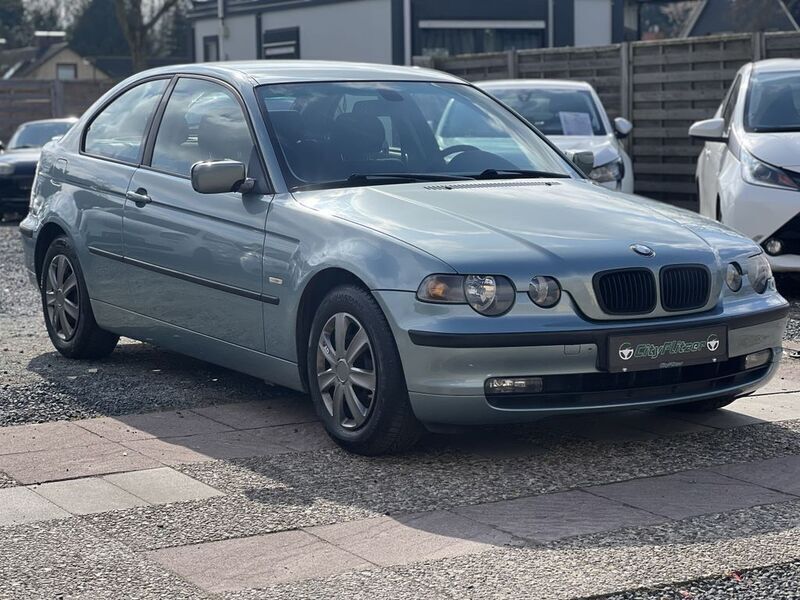 Grün Gebraucht 2002 BMW 316 Sport Line Coupé | 3.300 € (Fairer Preis) - Bild 1/4
