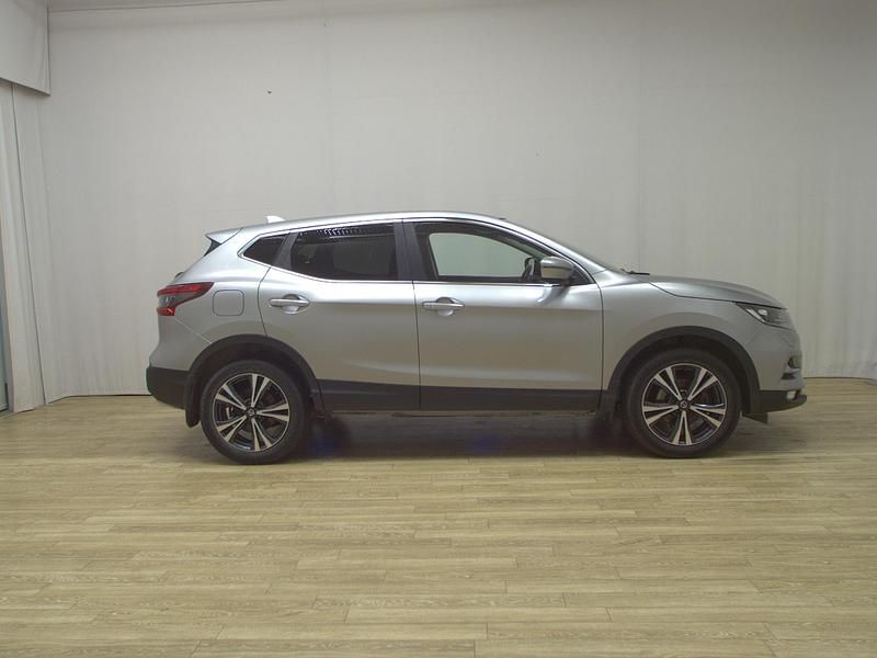 Grau Gebraucht 2019 Nissan Qashqai N-Connecta SUV | 12.690 € (Superpreis) - Bild 1/4