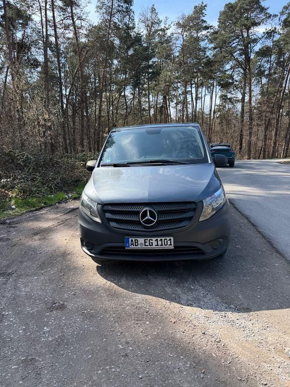 Gebraucht Mercedes Vito 114 PS (83 kW) 2015 Grau Van