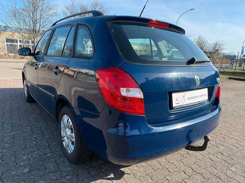 Gebraucht Skoda Fabia Special 69 PS (50 kW) 2011 Blau Kombi