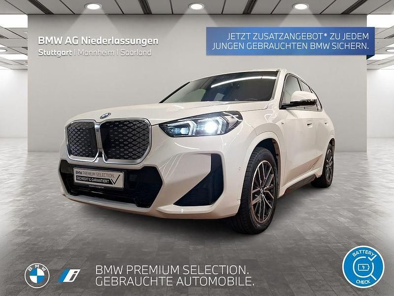 Weiß Gebraucht 2024 BMW iX1 M Sport SUV | 46.990 € (Teuer) - Bild 1/3