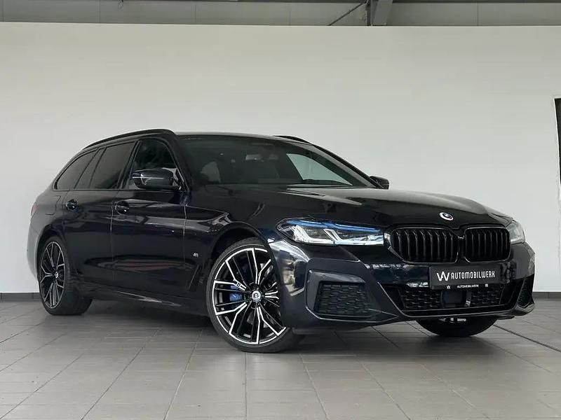 Gebraucht BMW 540 Performance 340 PS (250 kW) 2023 Schwarz carbonschwarz Limousine