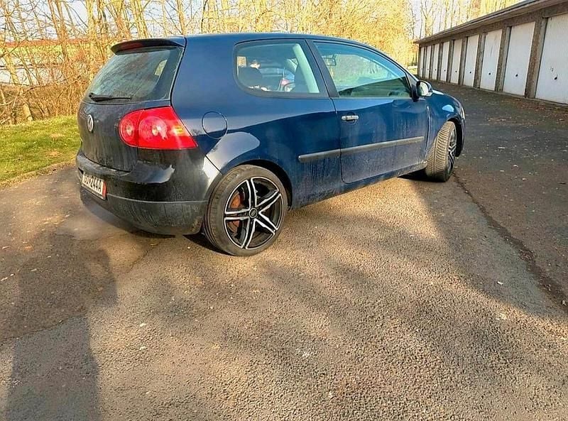 Gebraucht VW Golf 75 PS (55 kW) 2005 Blau Coupé
