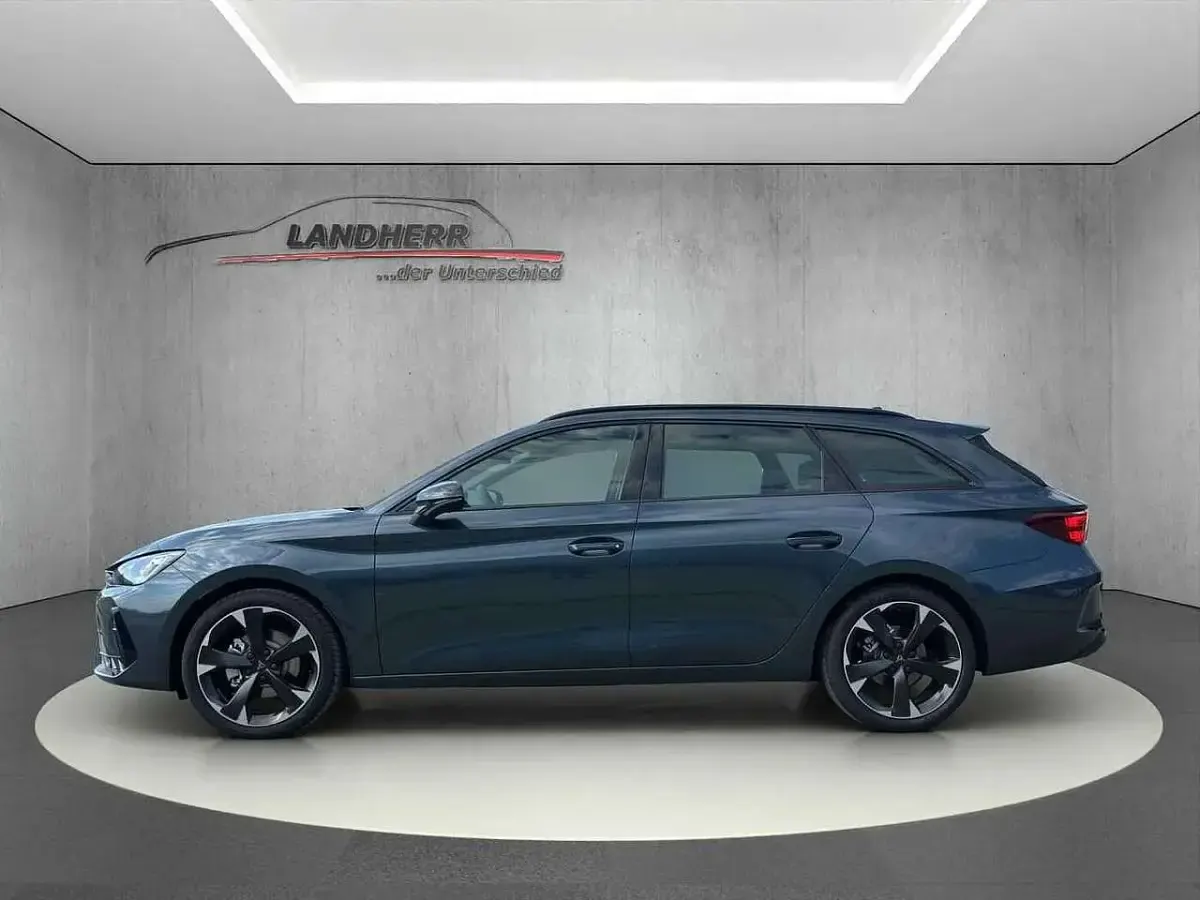 Neu Cupra Leon 150 PS (110 kW) 2026 Schwarz Limousine
