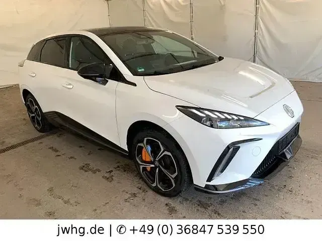 Gebraucht MG MG4 EV 319 kW (435 PS) 2023 Weiß metallic (metallic) Kleinwagen
